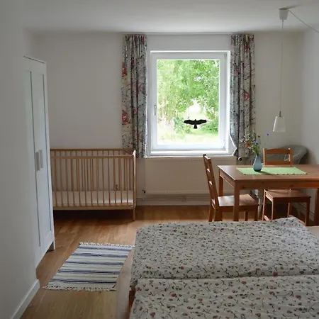 Casa de Férias Freistehendes Reetdachhaus Auf Einem Grossen Grundstueck In Ruhiger Umgebung