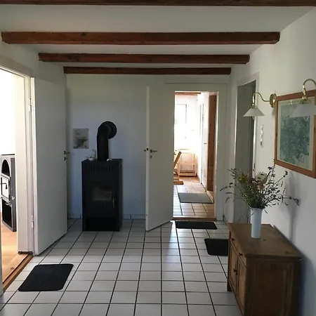 Freistehendes Reetdachhaus Auf Einem Grossen Grundstueck In Ruhiger Umgebung * Riepsdorf